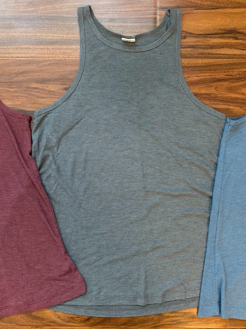 Sun & Shadow Ribbed Tank Top - Maroon - Picture 3 of 8
